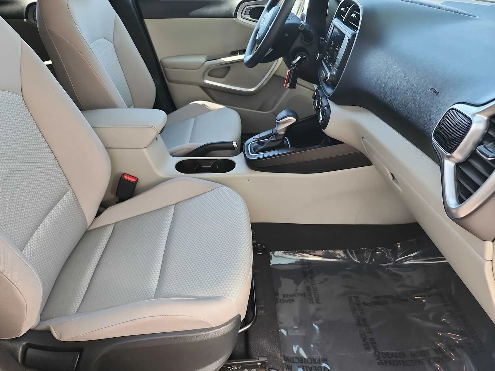 Used 2025 Steel Gray Kia LX image 18