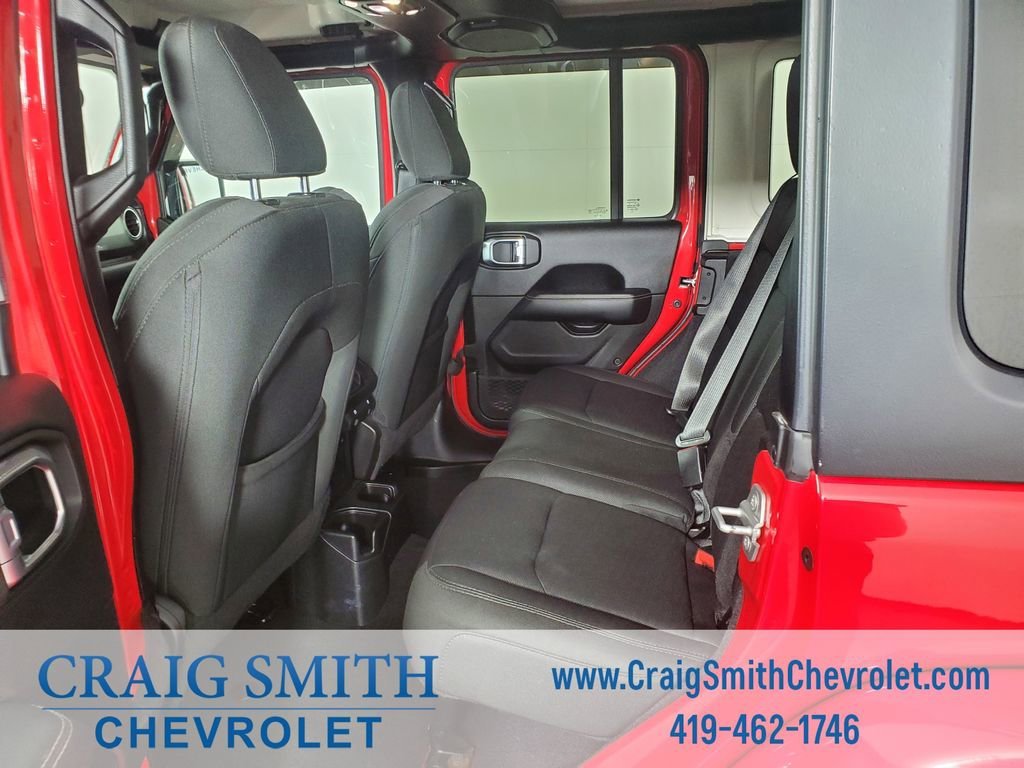 Used 2019 Red Jeep Sahara image 11