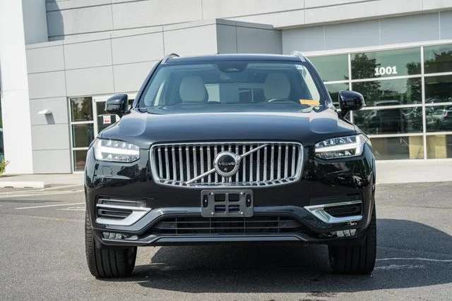 Certified Used 2023 Onyx Black Volvo Plus image 2