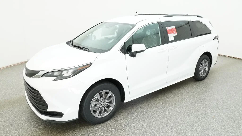 2026 Toyota Sienna LE