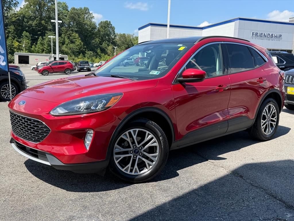 Used 2022 Red Ford SEL image 2
