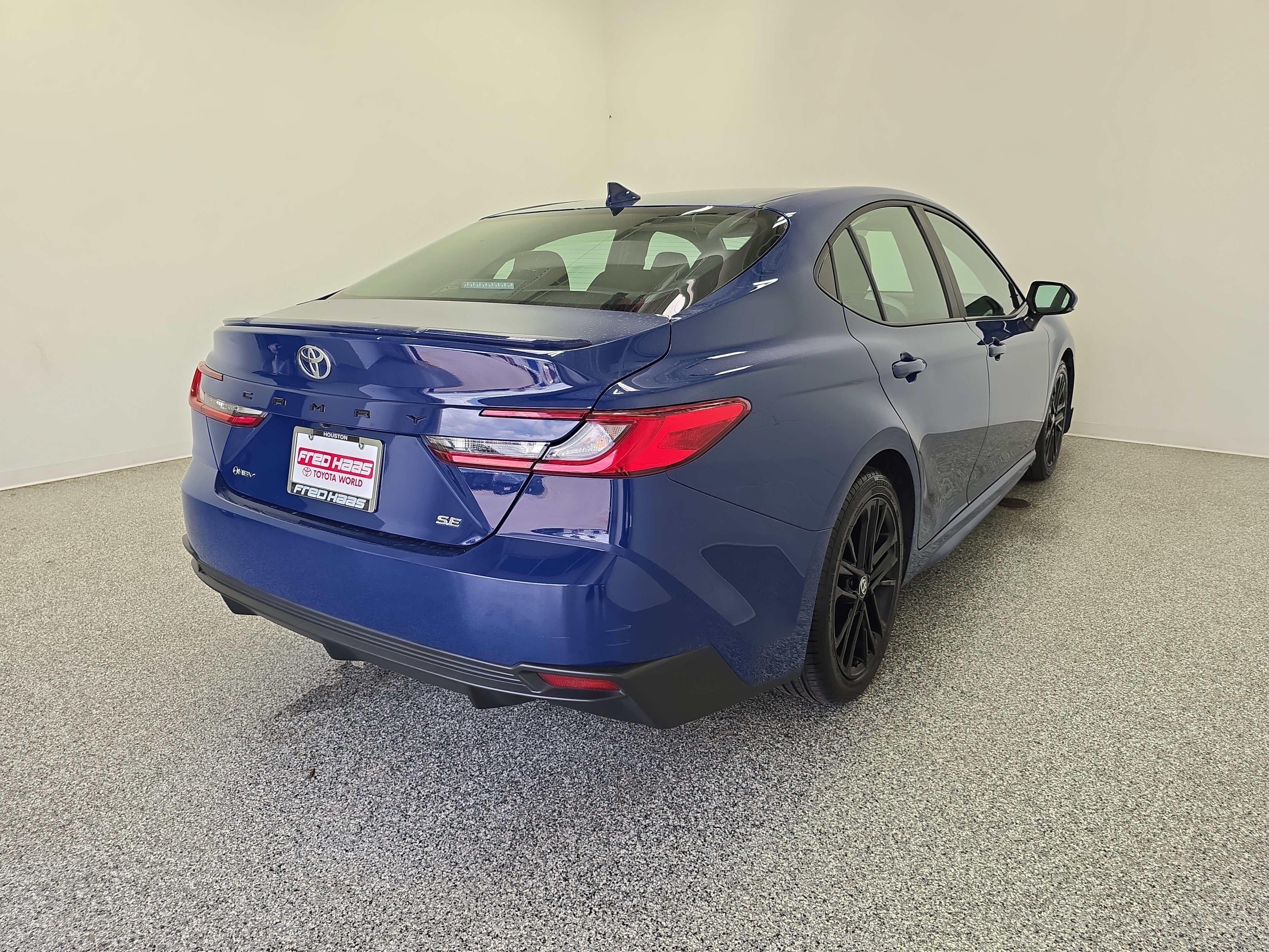 Used 2025 blue Toyota SE image 7