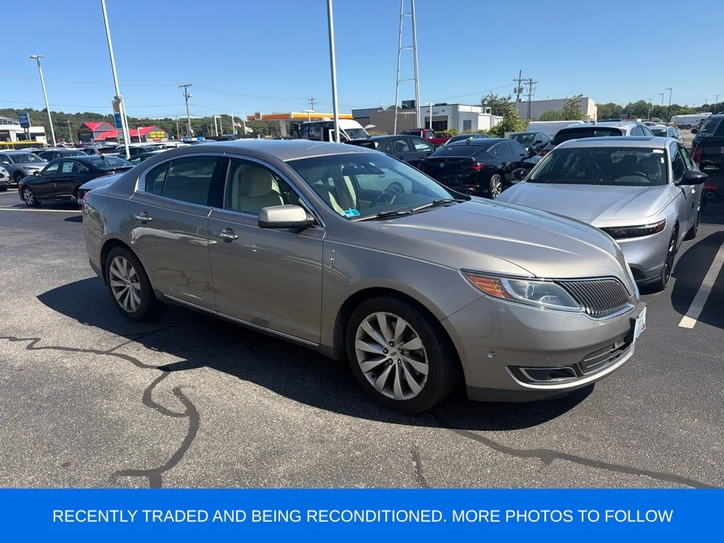 Used 2015 Gray Lincoln  image 1