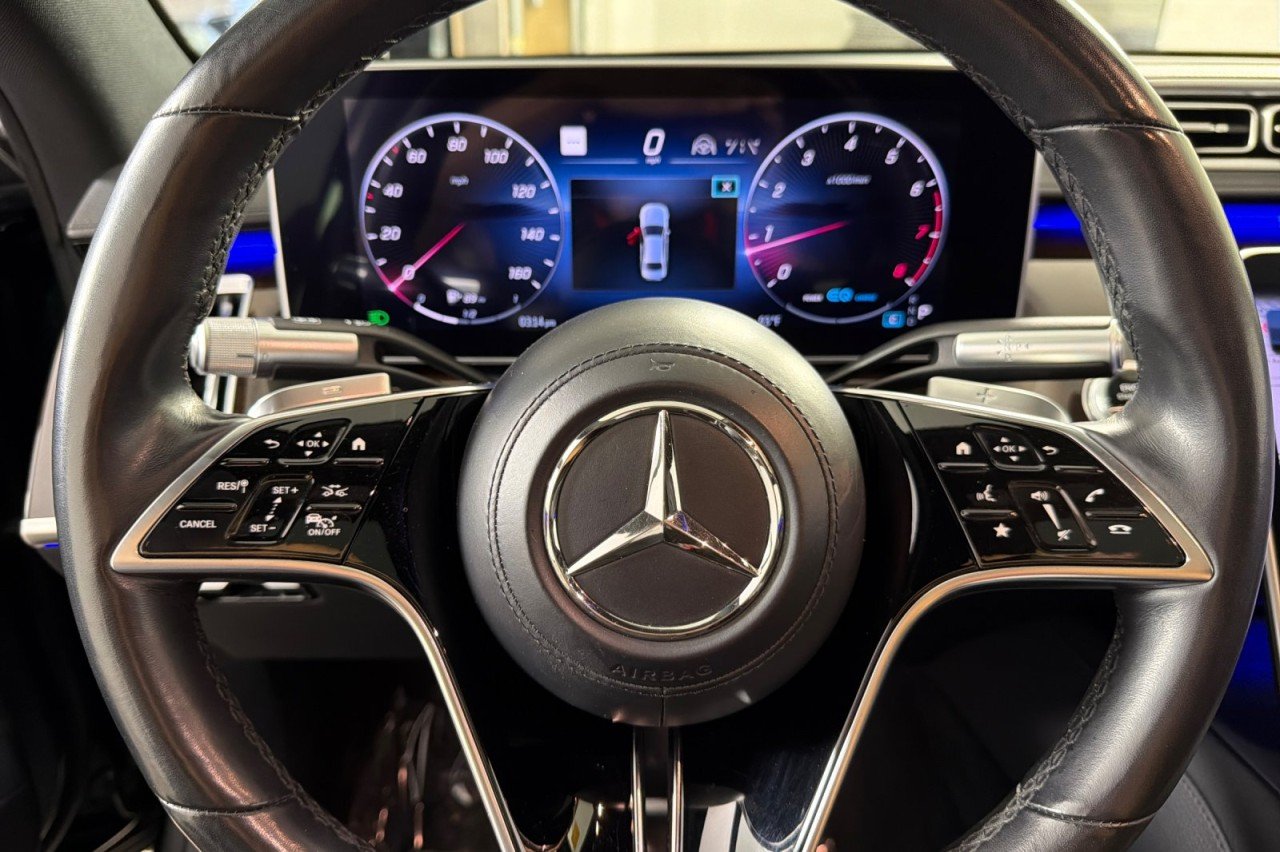 Used 2022 Black Mercedes-Benz S 580 image 22