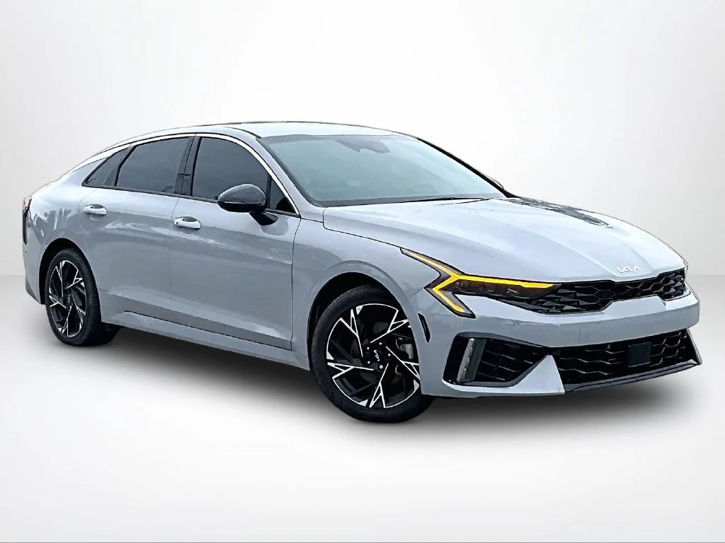 Used 2025 Gray Kia GT-Line image 13