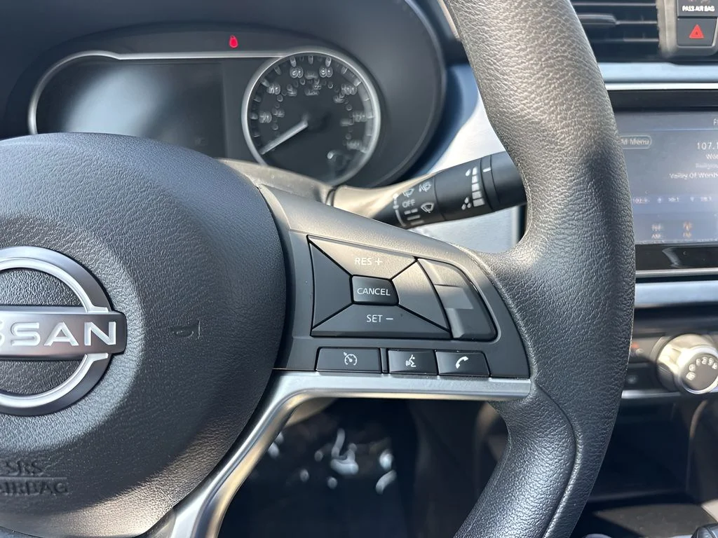 Used 2025 Silver Nissan 1.6 SV image 14