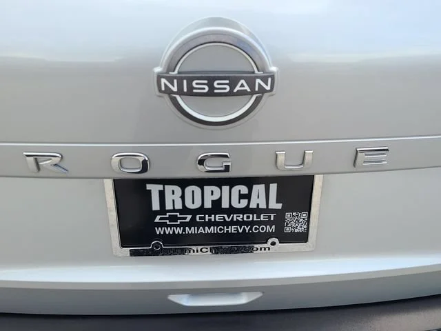 Used 2023 Silver Nissan SV image 32