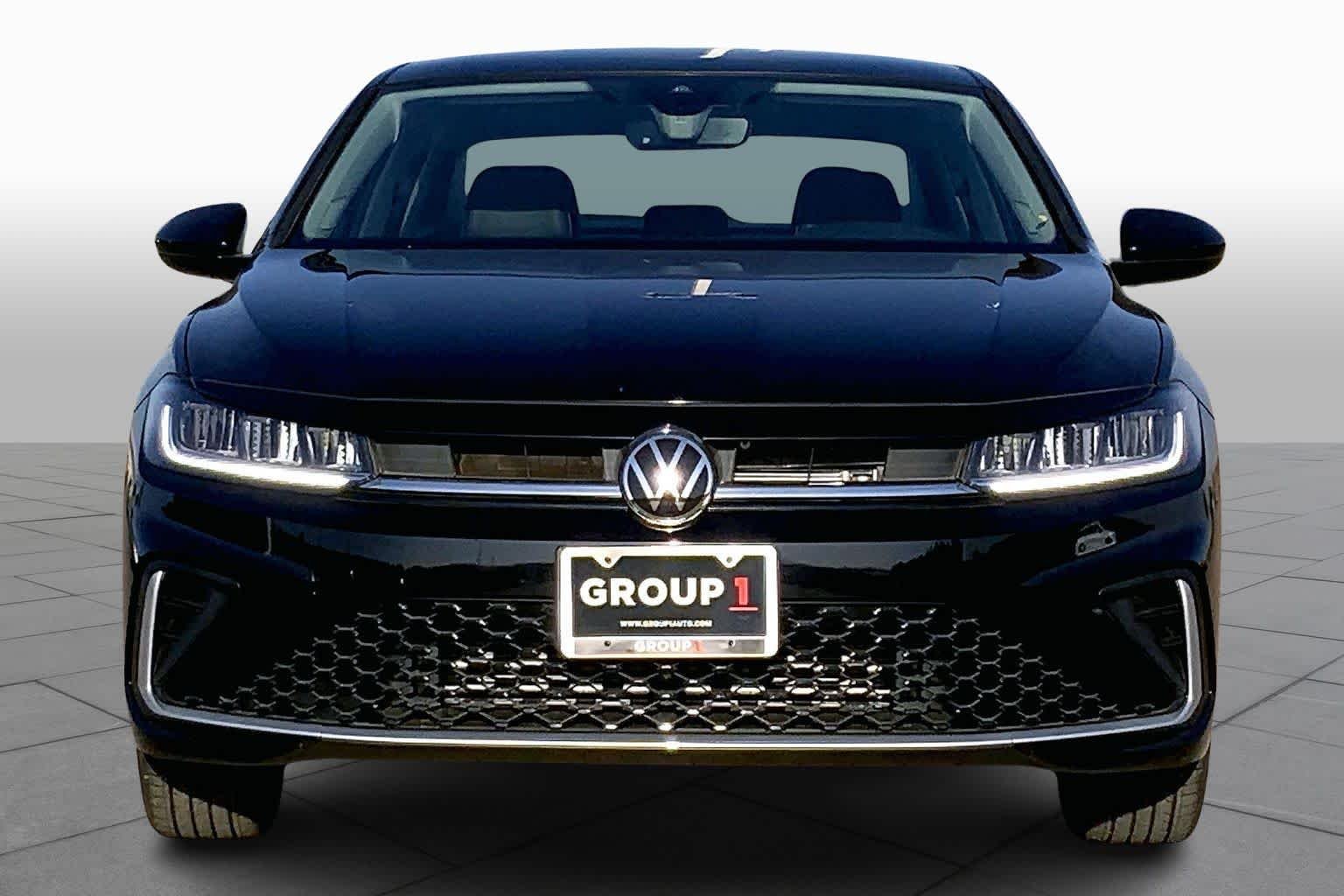 New 2026 Deep Black Pearl Volkswagen SE image 3