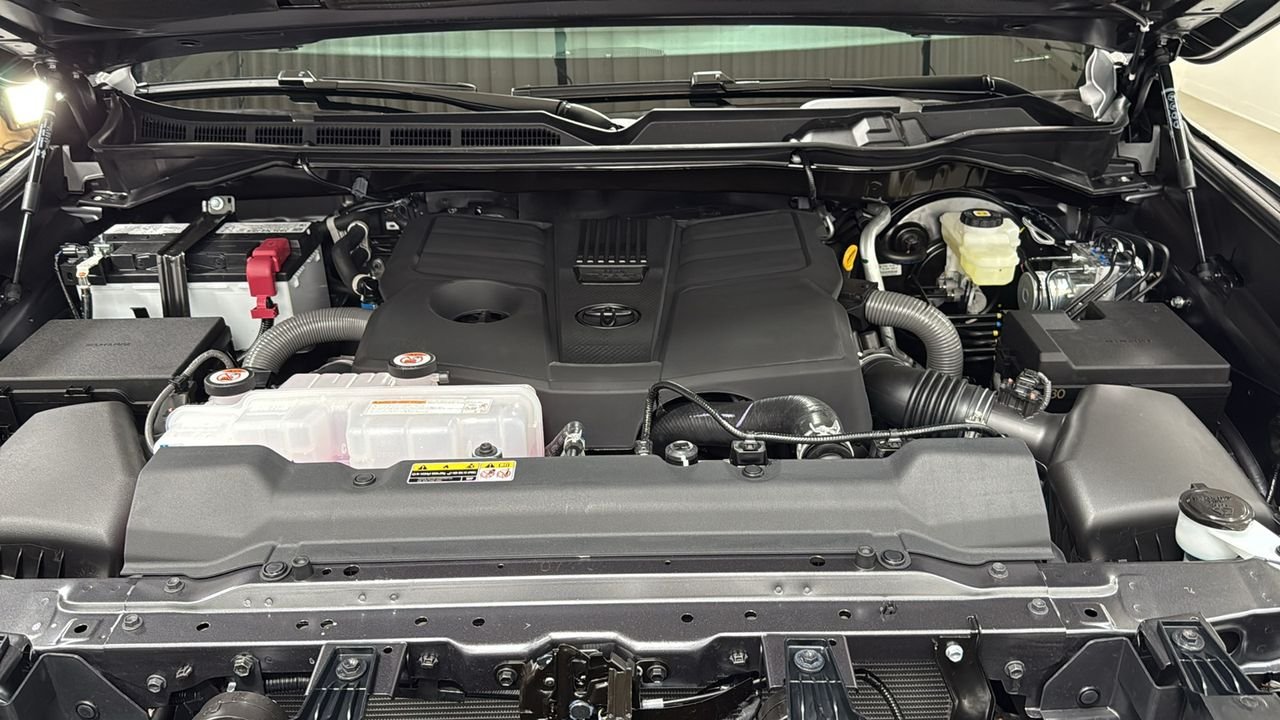 2026 Toyota Tundra Limited - Photo 25