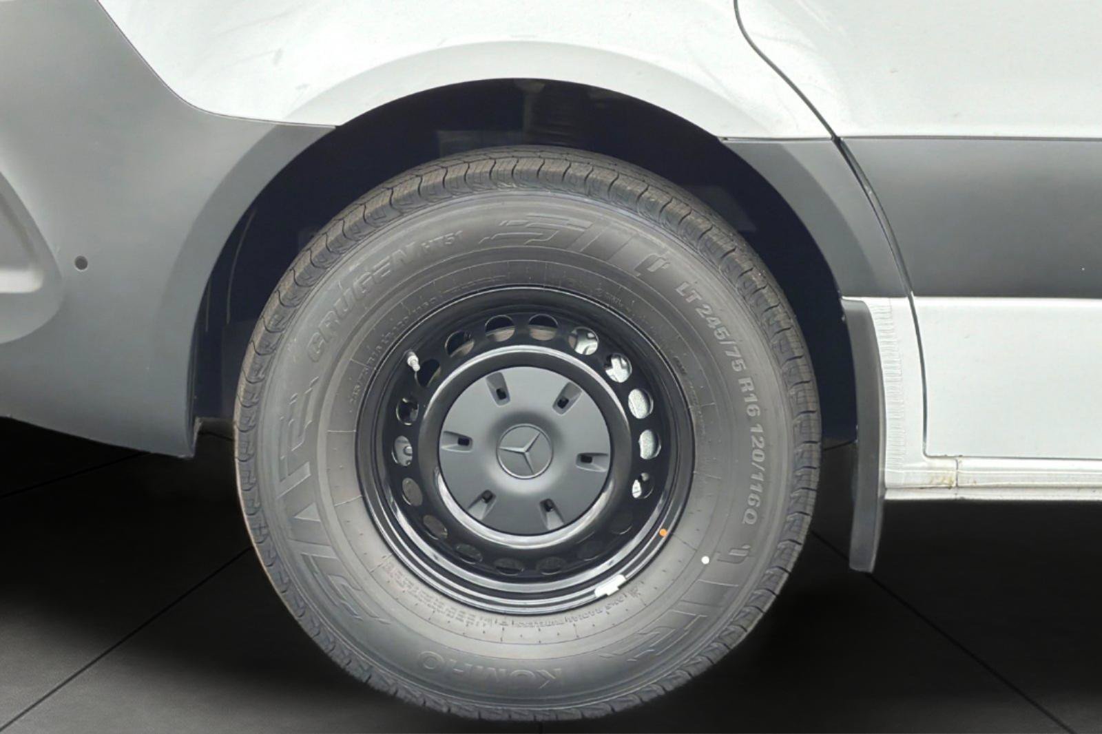 New 2026 Arctic White Mercedes-Benz Cargo 170 WB image 3