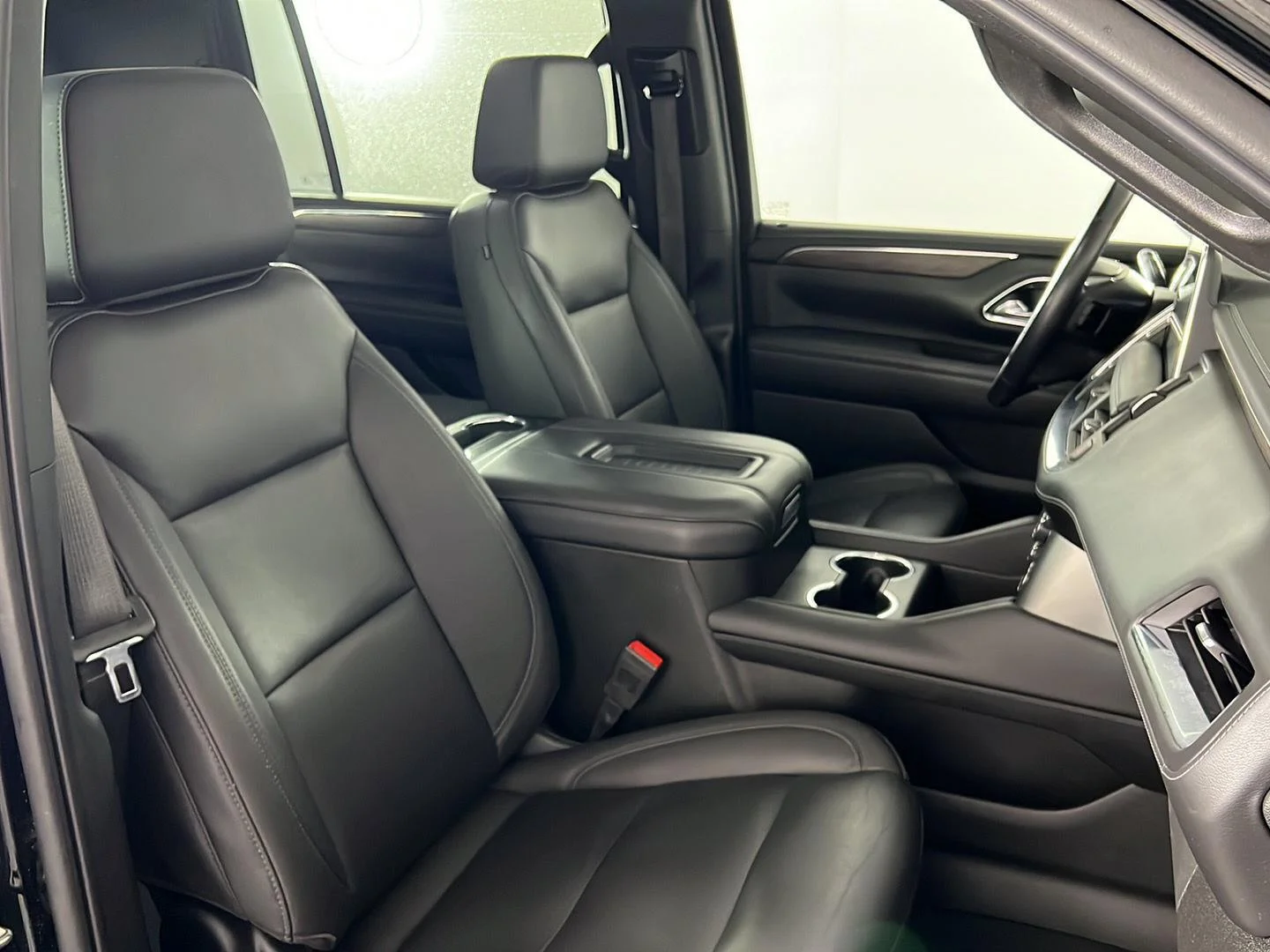 Used 2022 Black Chevrolet Z71 image 25