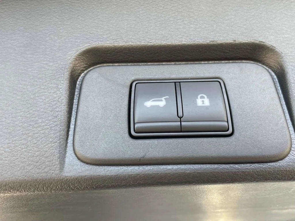 Used 2025 Gray Nissan SV image 29