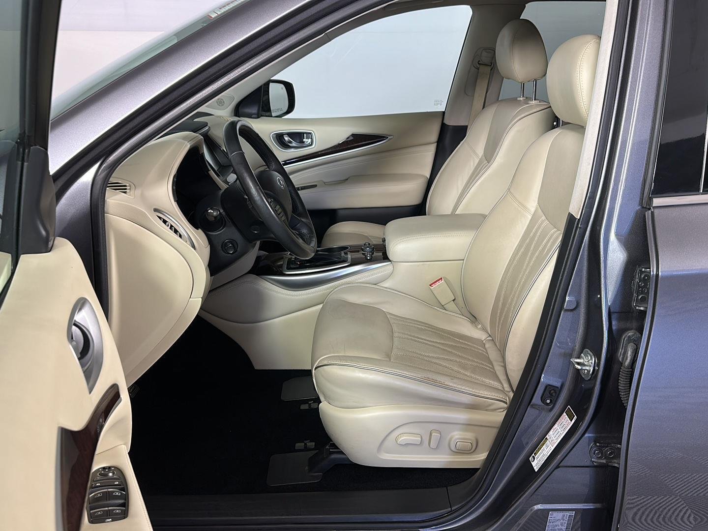 Used 2020 Graphite Shadow INFINITI LUXE image 7