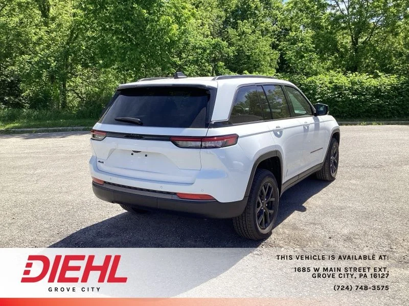 Used 2026 White Jeep Altitude image 7
