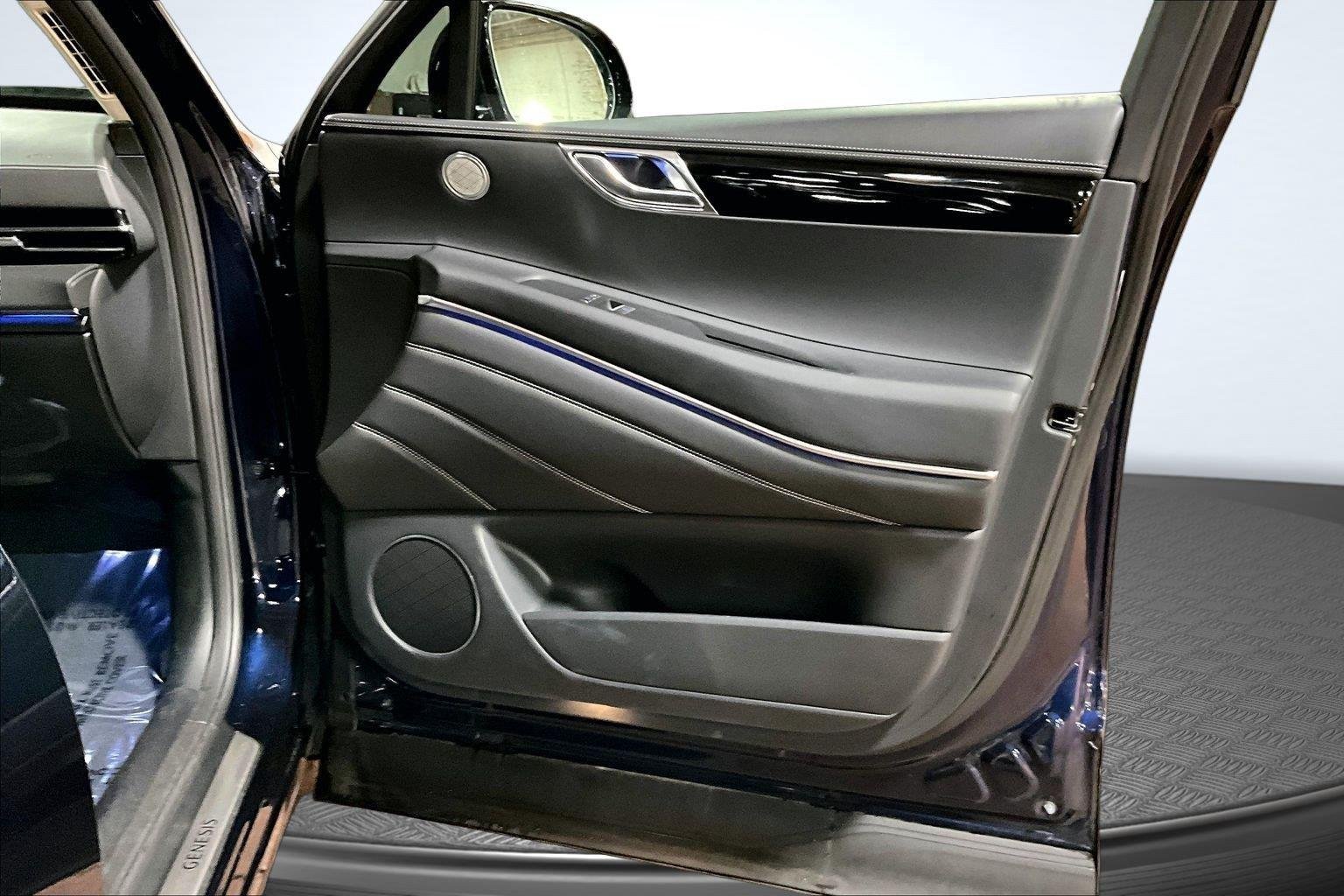 Used 2026 Capri Blue Genesis 2.5T image 25