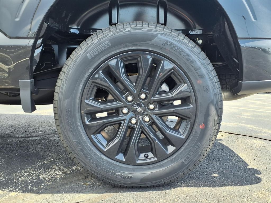 New 2026 Agate Black Metallic Ford XLT image 8