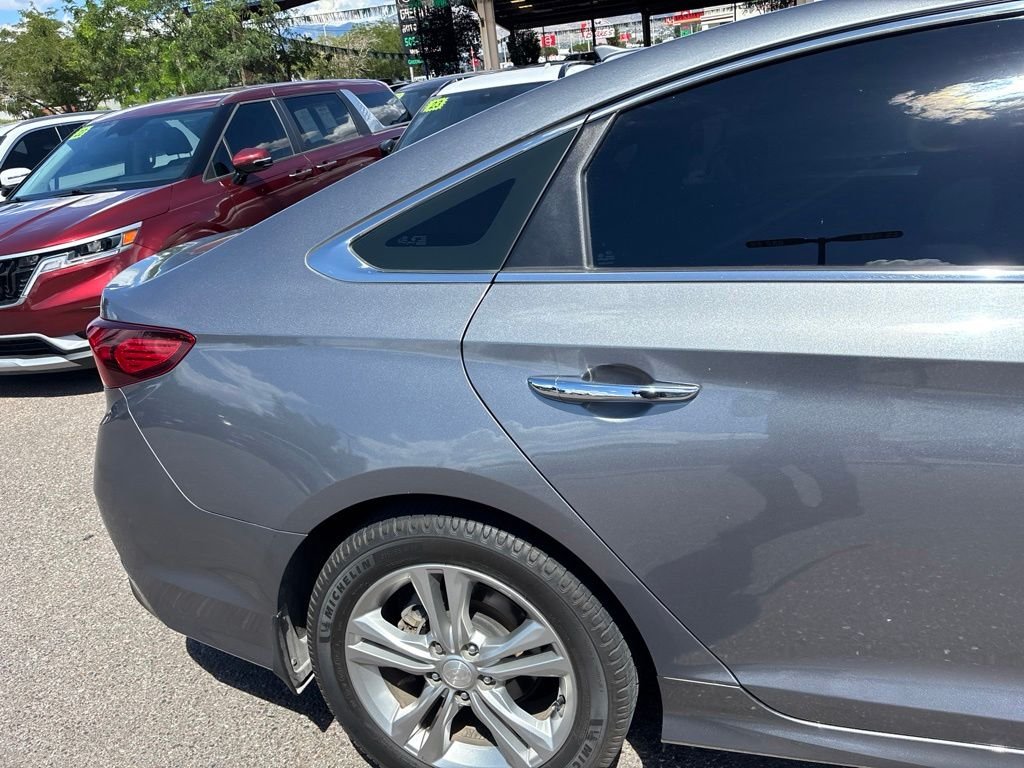 Used 2018 Gray Hyundai SEL image 11