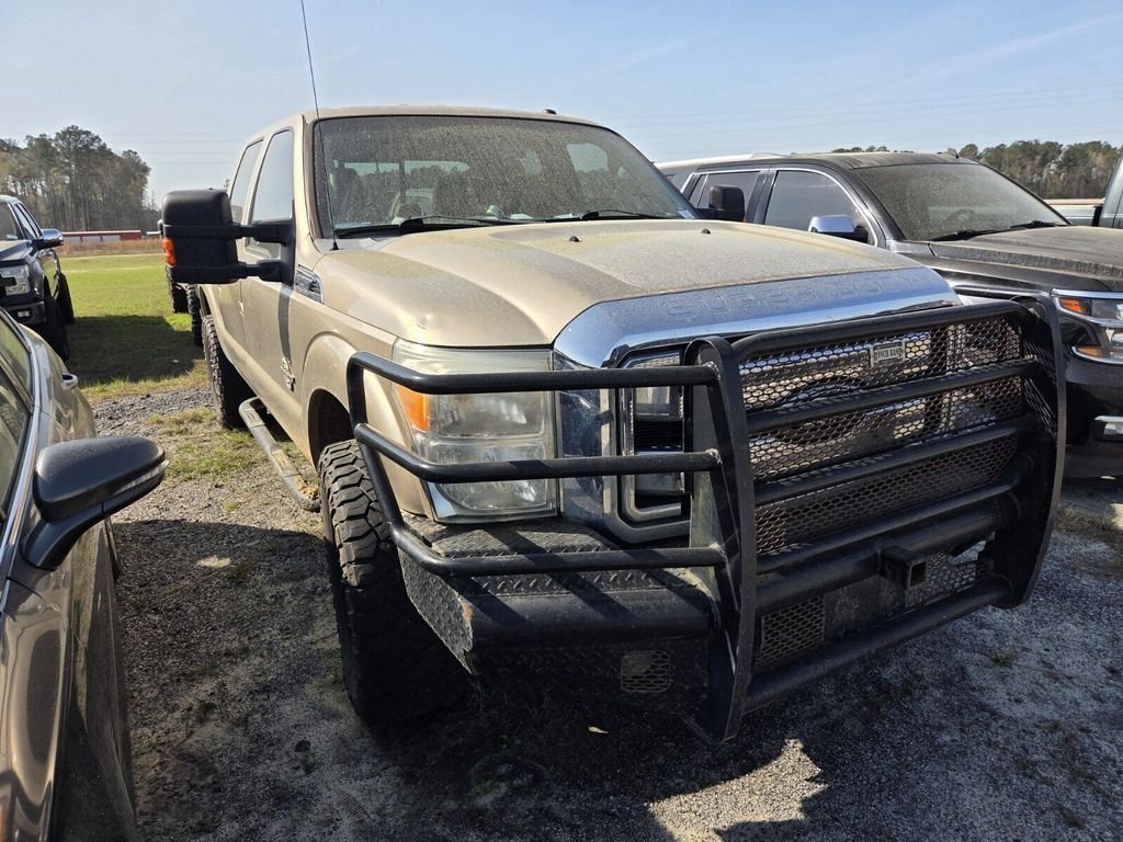 Used 2011  Ford Lariat image 2