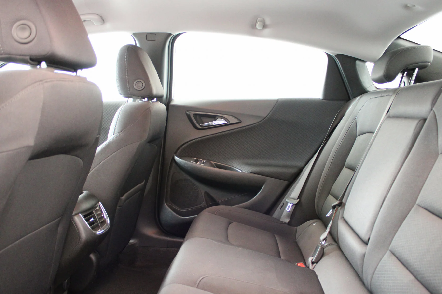 Used 2025 Sterling Gray Metallic Chevrolet 4dr Sdn 1LT image 17