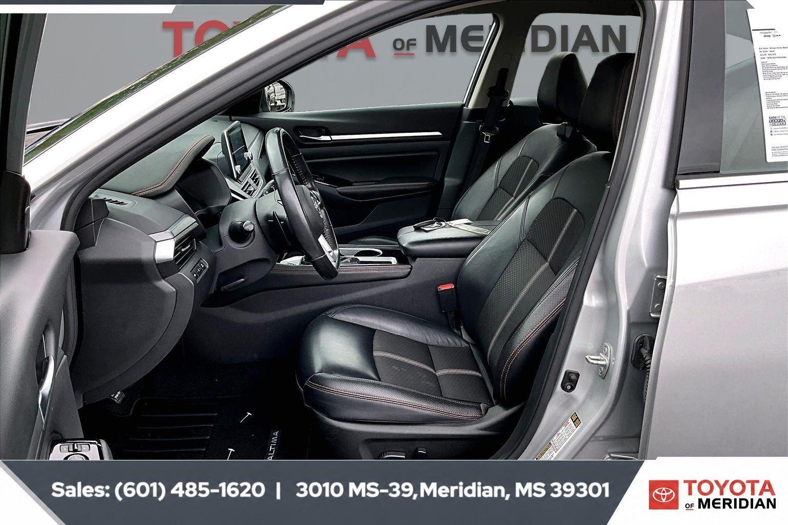 Used 2024 Brilliant Silver Metallic Nissan 2.5 SR image 18
