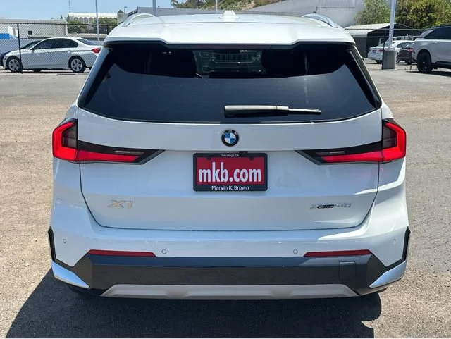 Used 2023 White BMW xDrive28i image 12