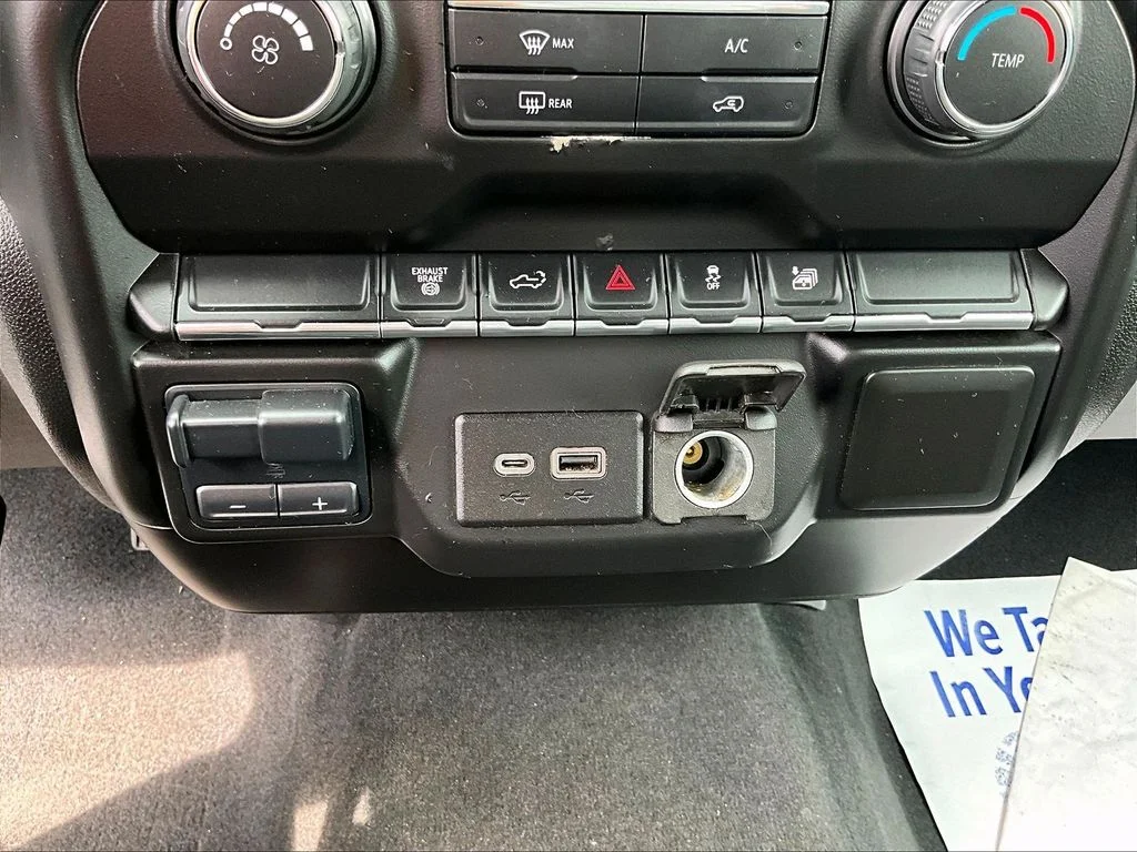 Used 2021 Silver Chevrolet Custom image 30