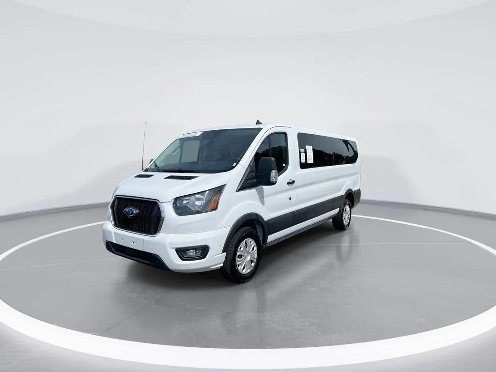 Used 2023 White Ford XLT image 4