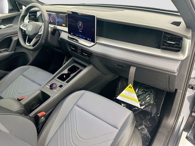 New 2026 Platinum Gray Metallic Volkswagen 2.0T SE R-Line Black image 15