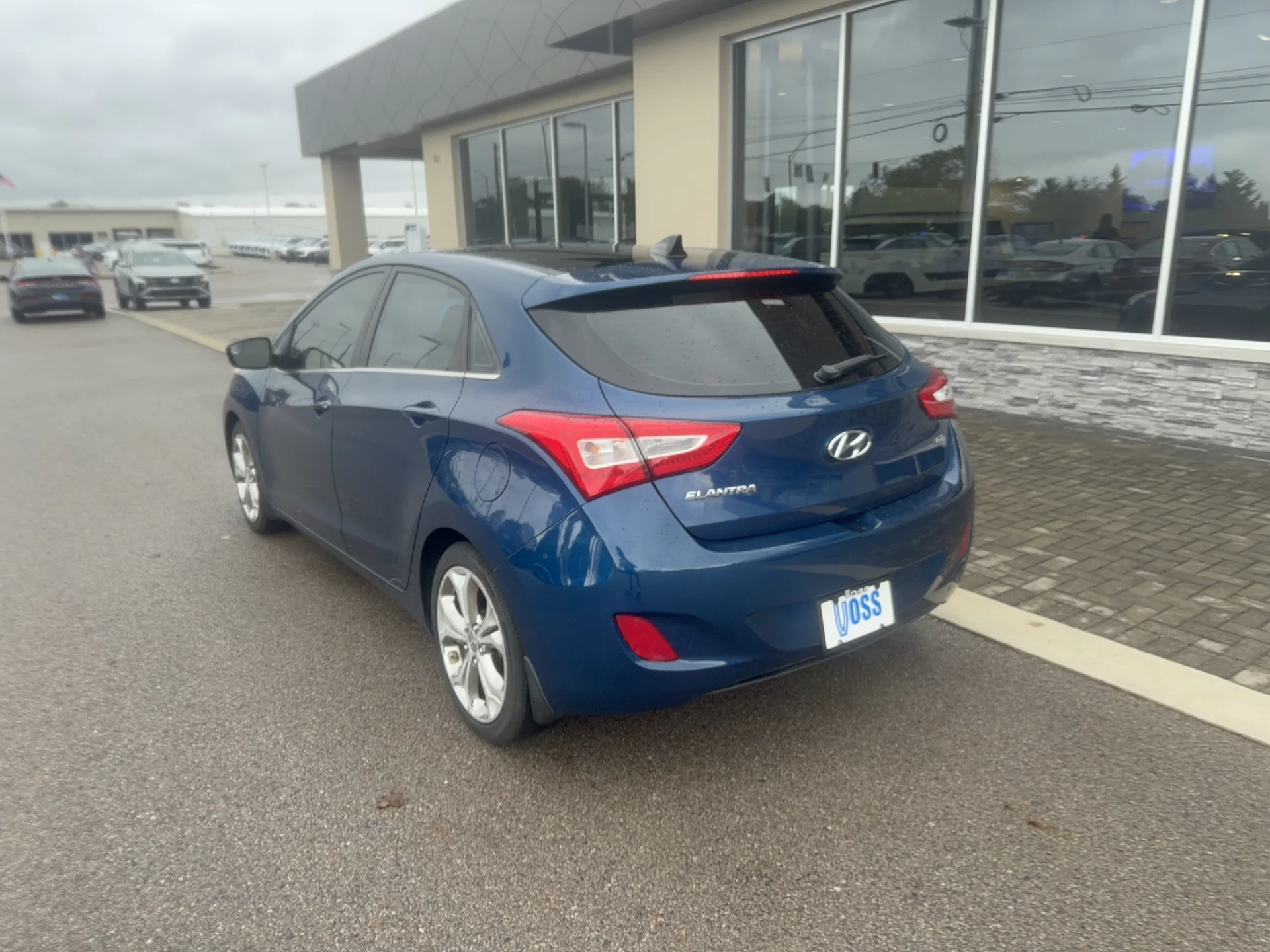 Used 2014 Windy Sea Blue Hyundai Base image 6