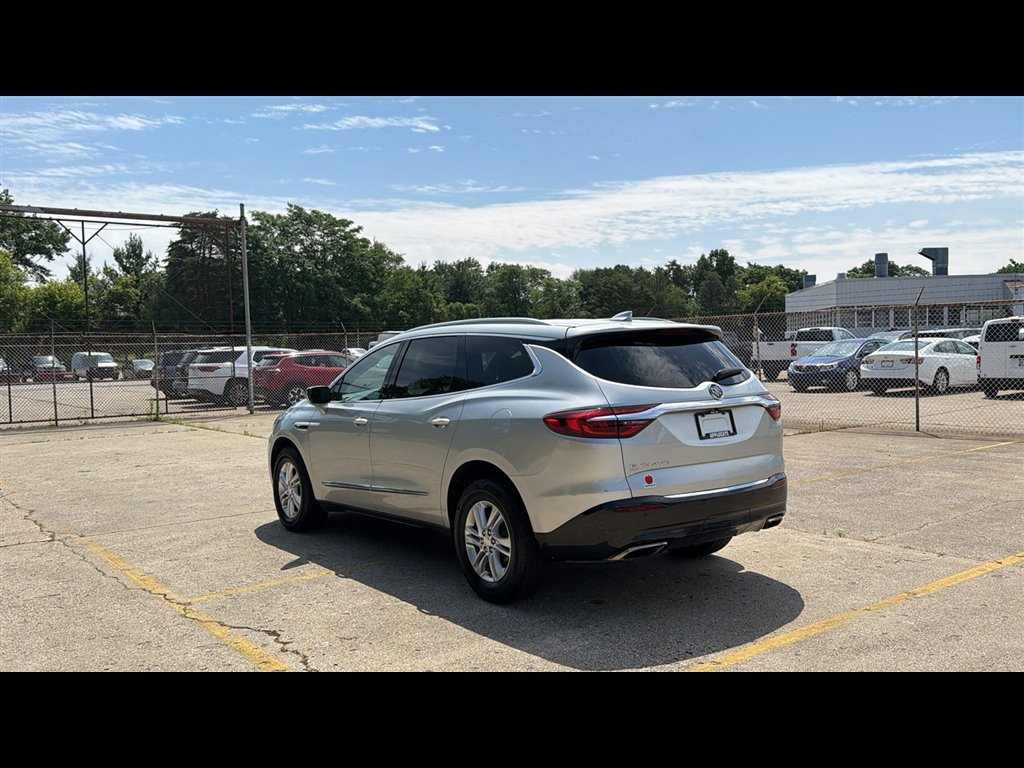 Used 2021 Includes Spectra Gray lower exterior accent color.) Buick Essence image 4