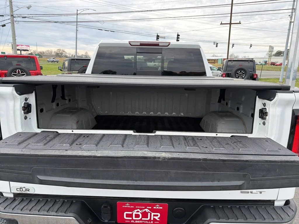 Used 2019 White GMC SLT image 9