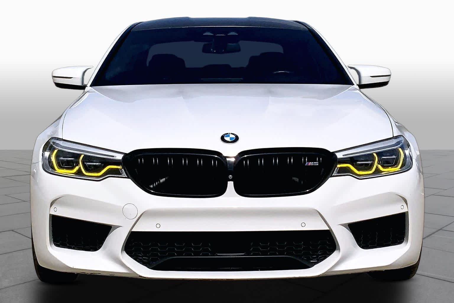 Used 2018 Alpine White BMW  image 4
