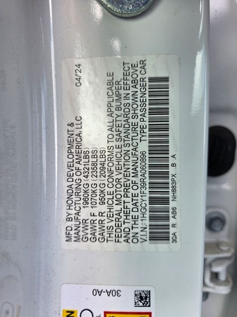 Used 2024 Platinum White Pearl Honda EX image 27