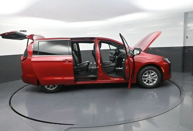 New 2027 Red Hot Pearl-Coat Exterior Paint Chrysler Select image 35