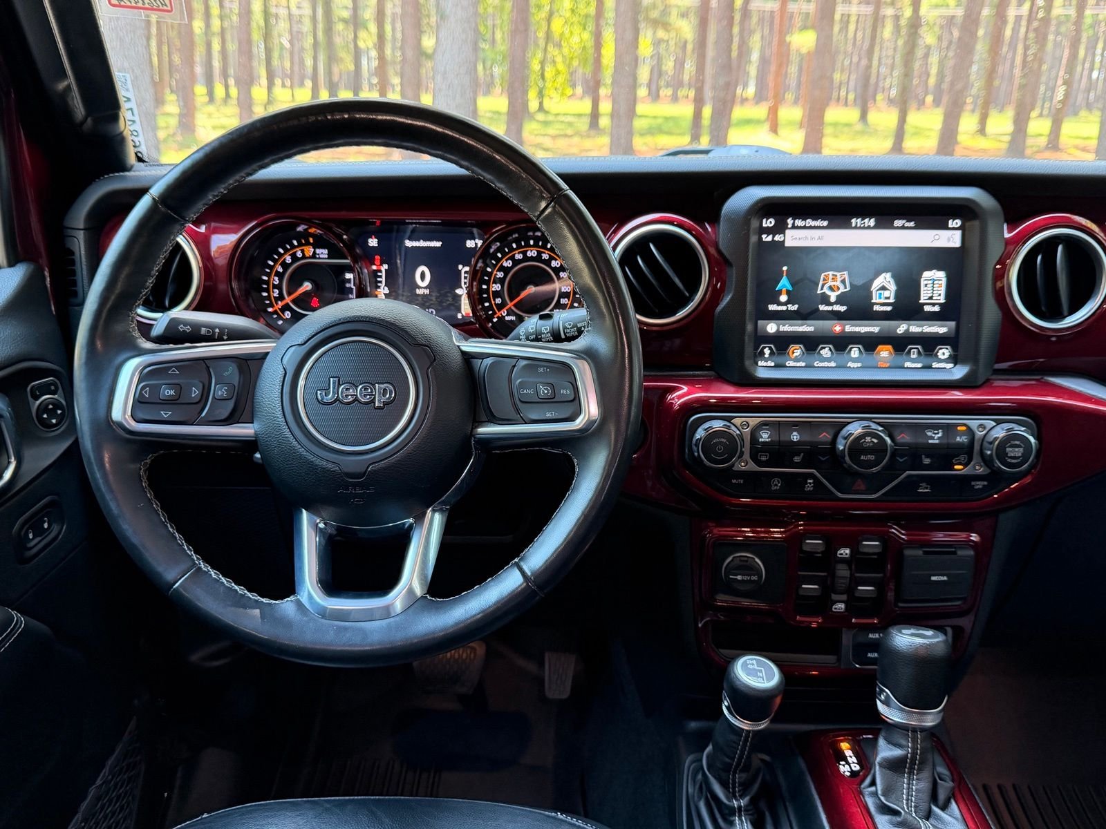Used 2022 Snazzberry Pearlcoat Jeep Unlimited Sahara image 3