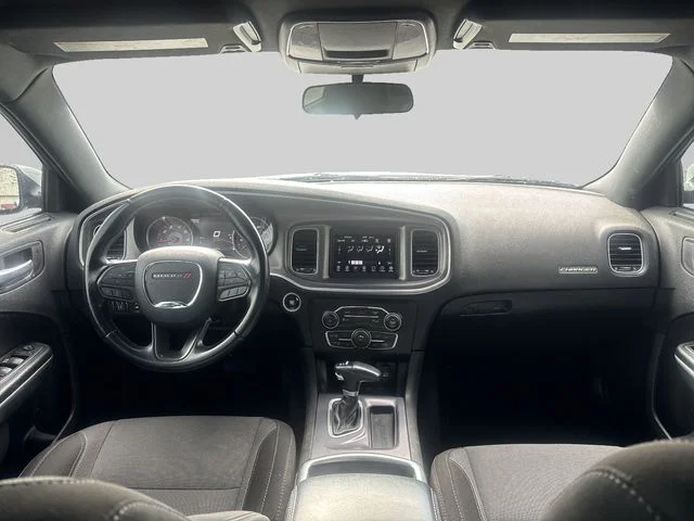 Used 2022 White Dodge SXT image 10