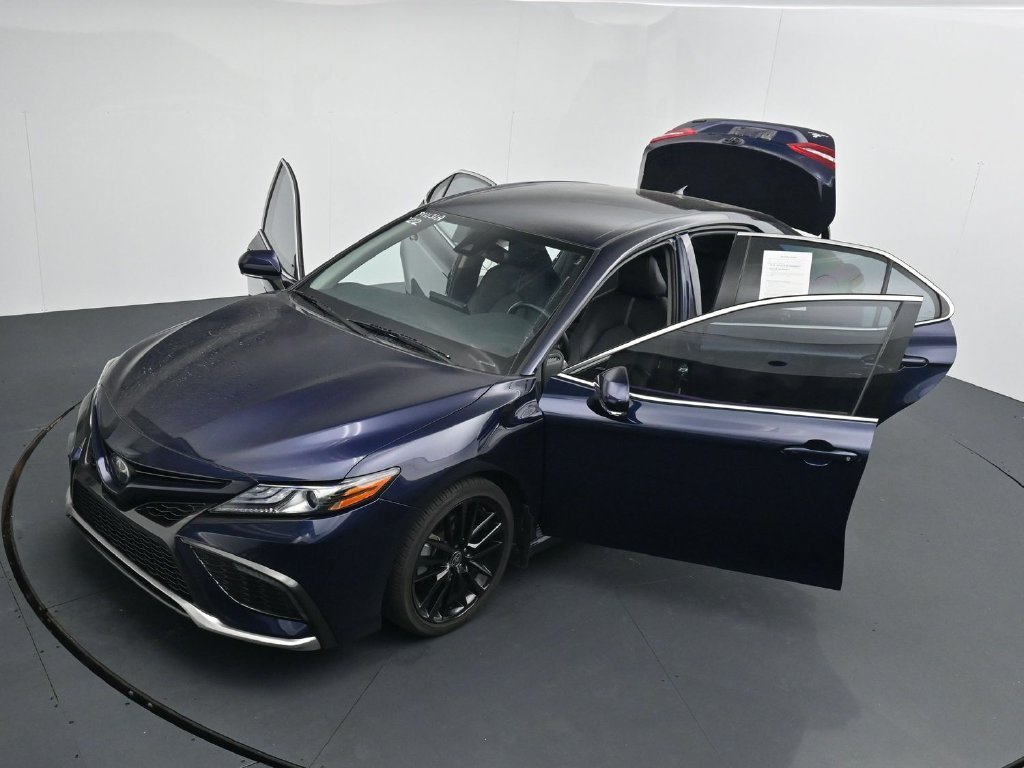 Used 2022  Toyota XSE image 26
