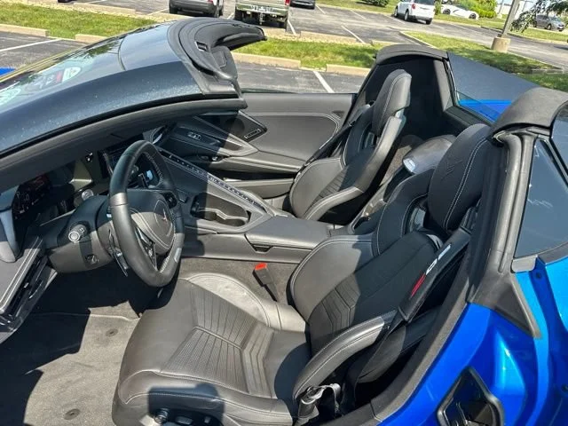 Used 2025 Riptide Blue Metallic Chevrolet 2LZ image 6