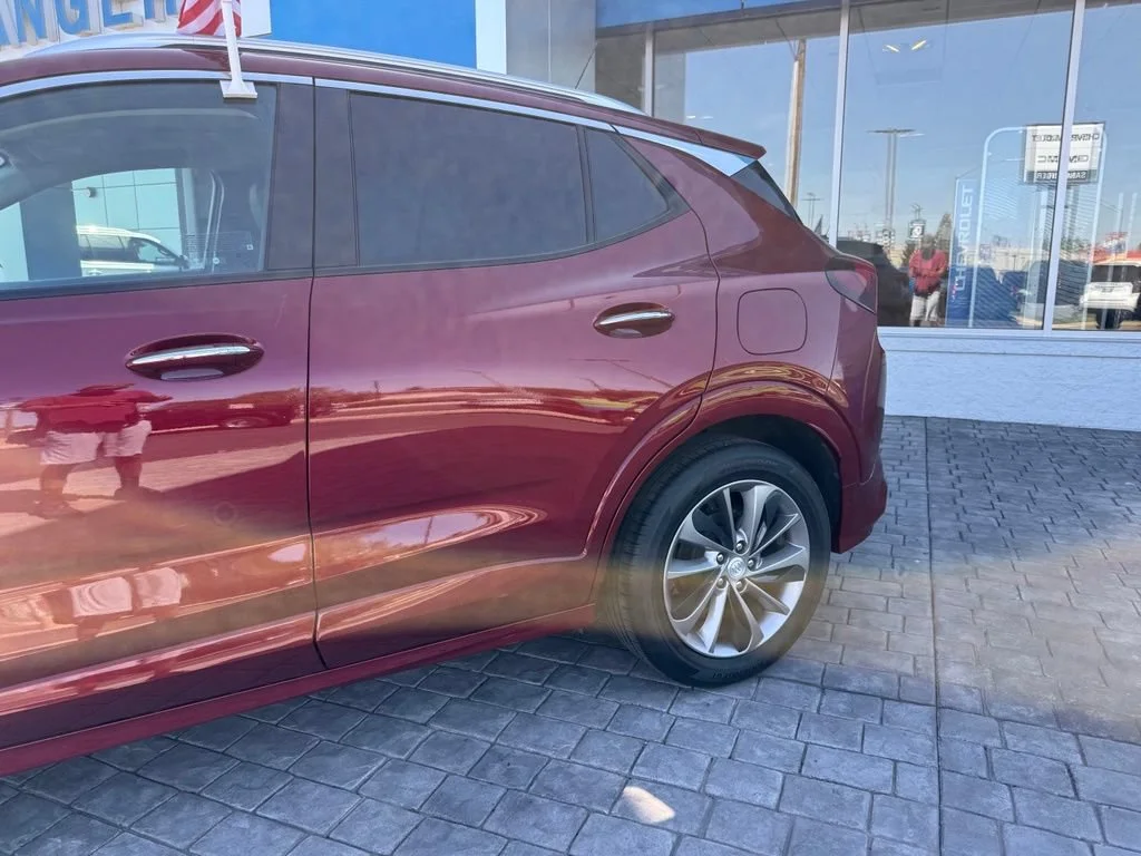 Used 2022 CINNABAR METALLIC Buick Select image 6