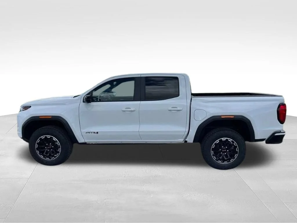 New 2026 Summit White GMC AT4 image 8