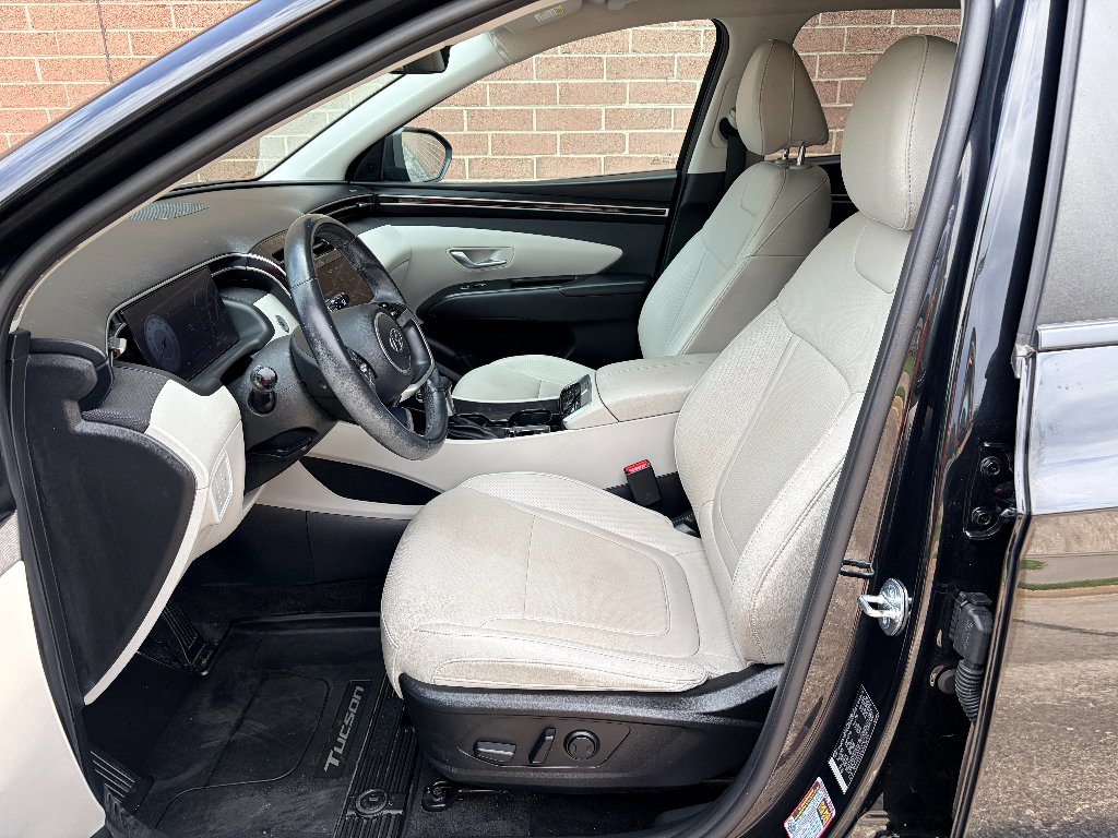 Used 2024 Black Pearl Hyundai SEL image 14