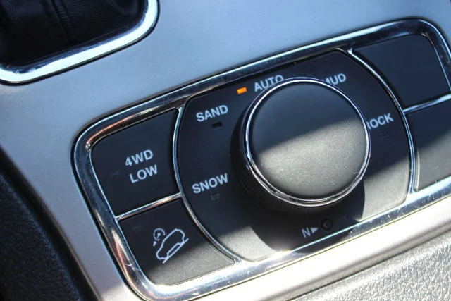 Used 2020 Gray Jeep Limited image 11