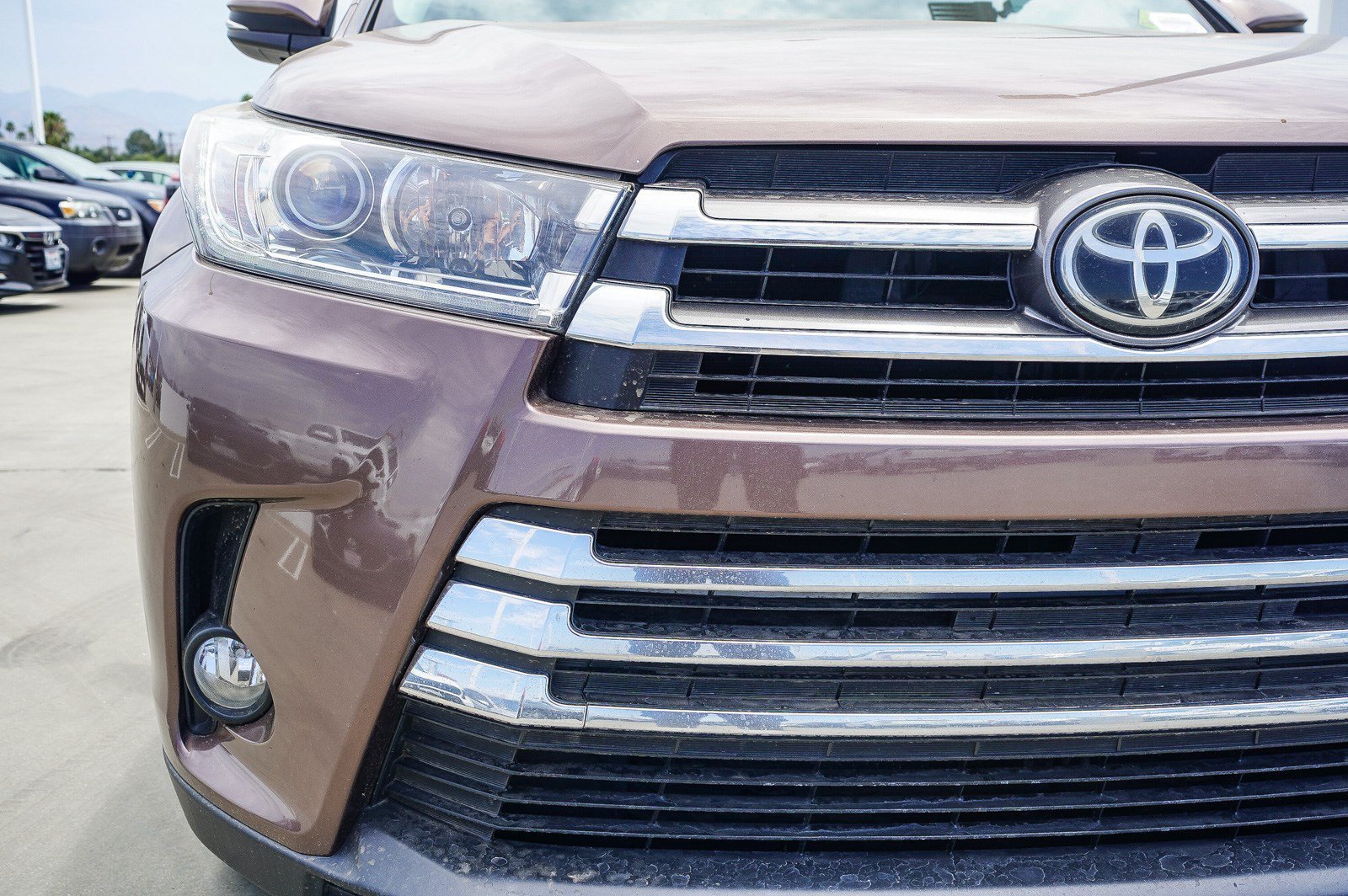 Certified Used 2017 Toasted Walnut Pearl Toyota Limited image 11