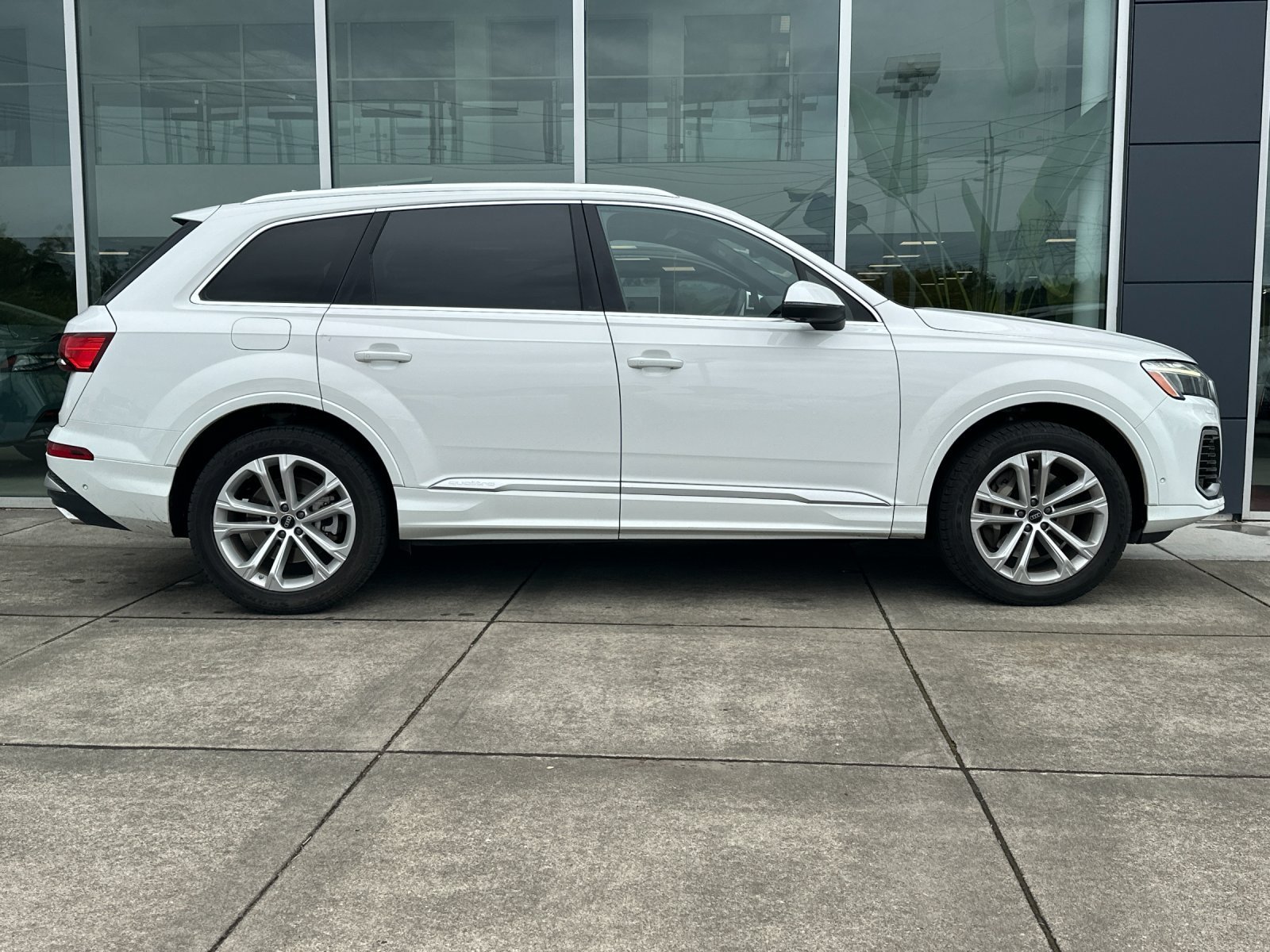 Used 2025 White Audi 55 Premium Plus image 3