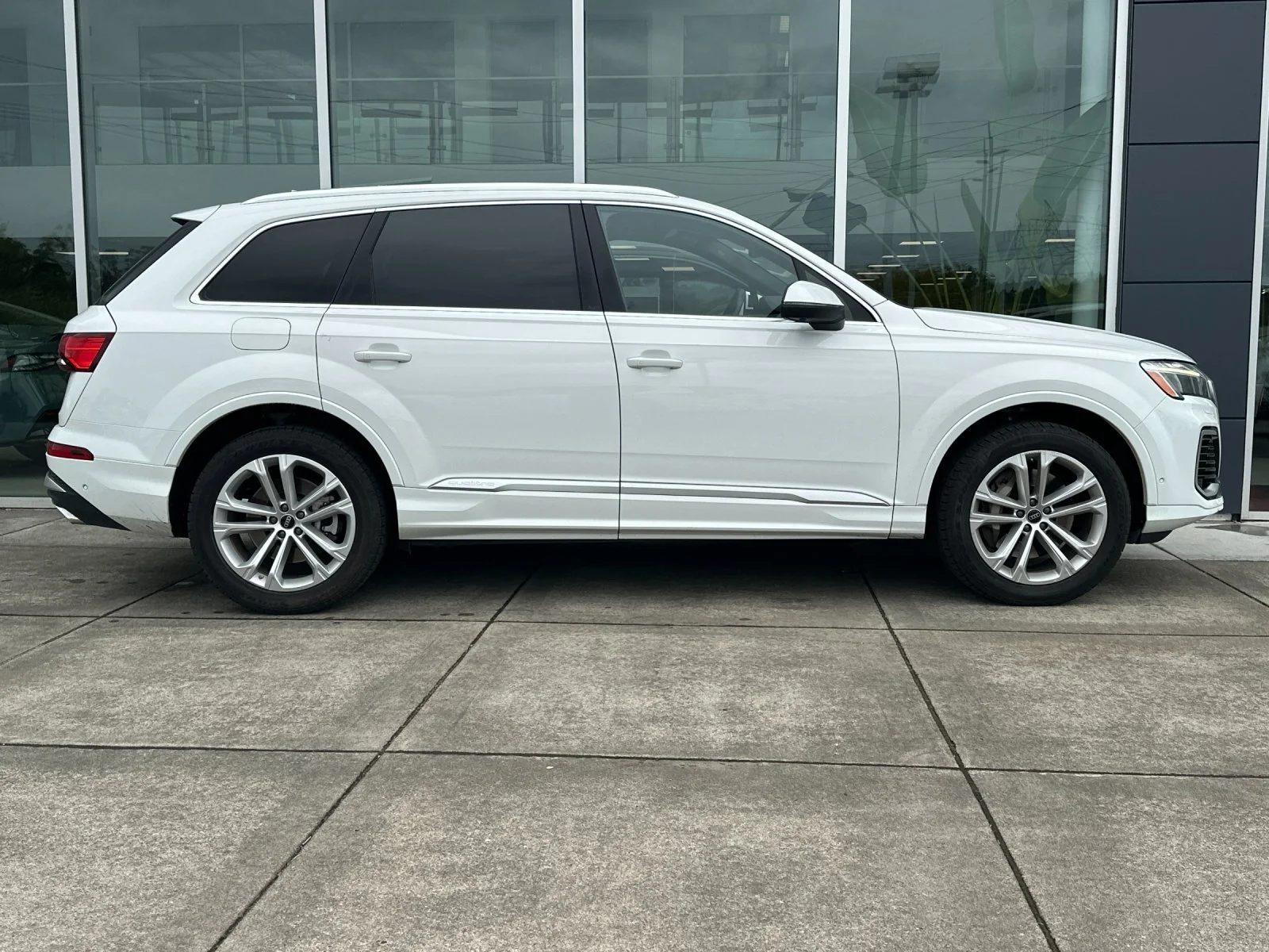 Used 2025 White Audi 55 Premium Plus image 3