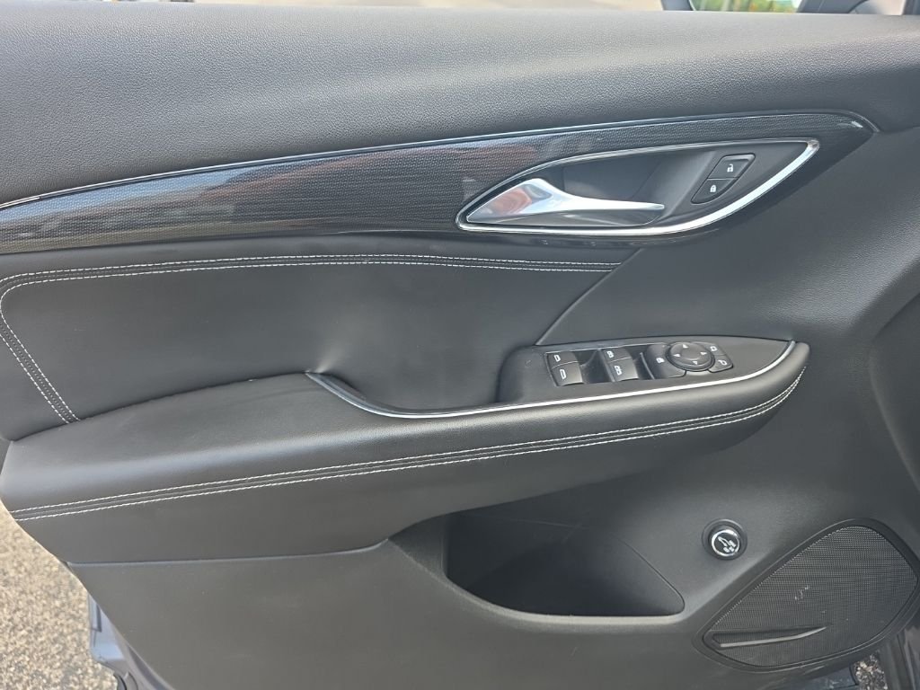 Used 2021  Buick Preferred image 14