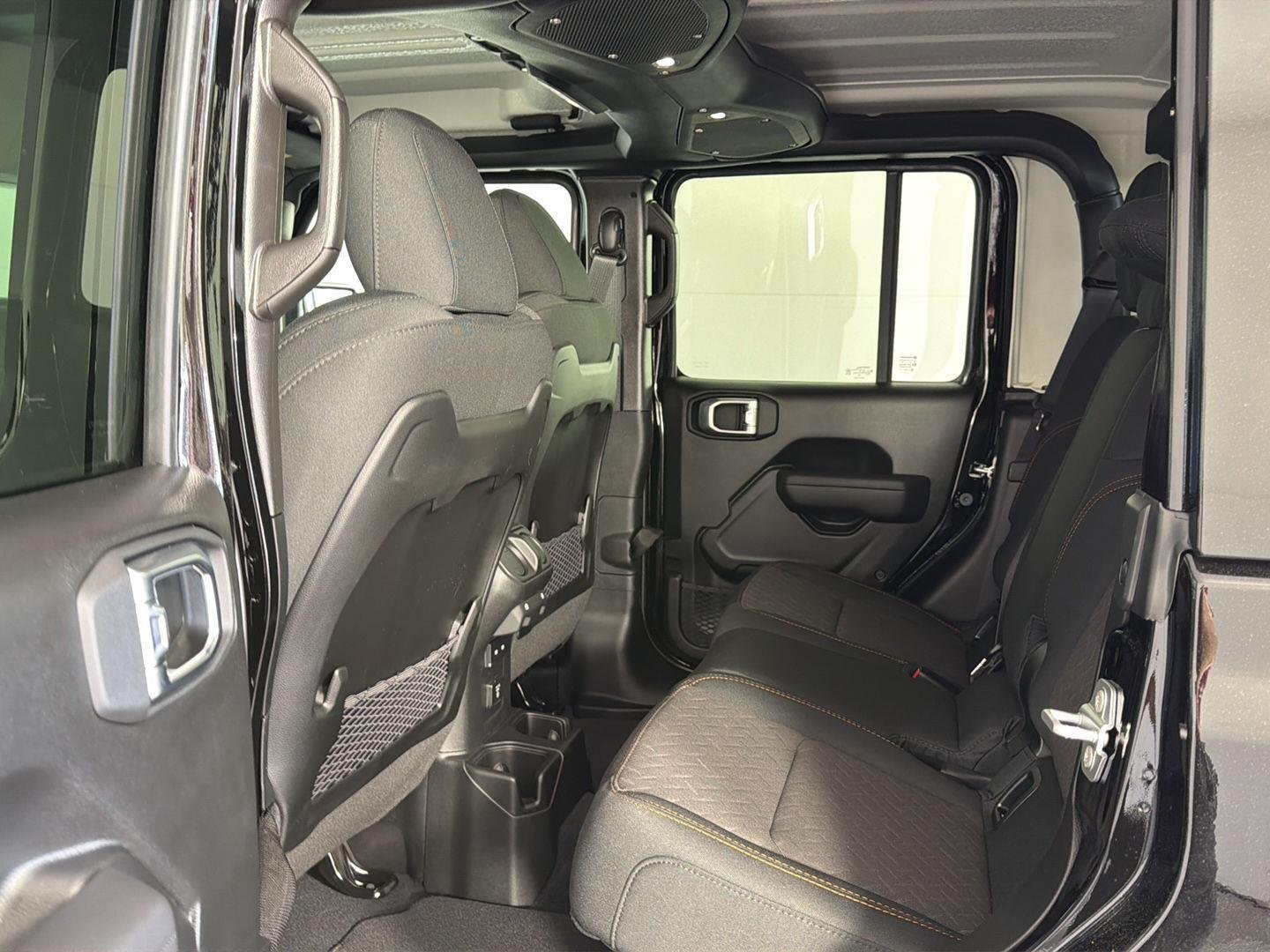 New 2026 Black Clear-Coat Exterior Paint Jeep Mojave image 9