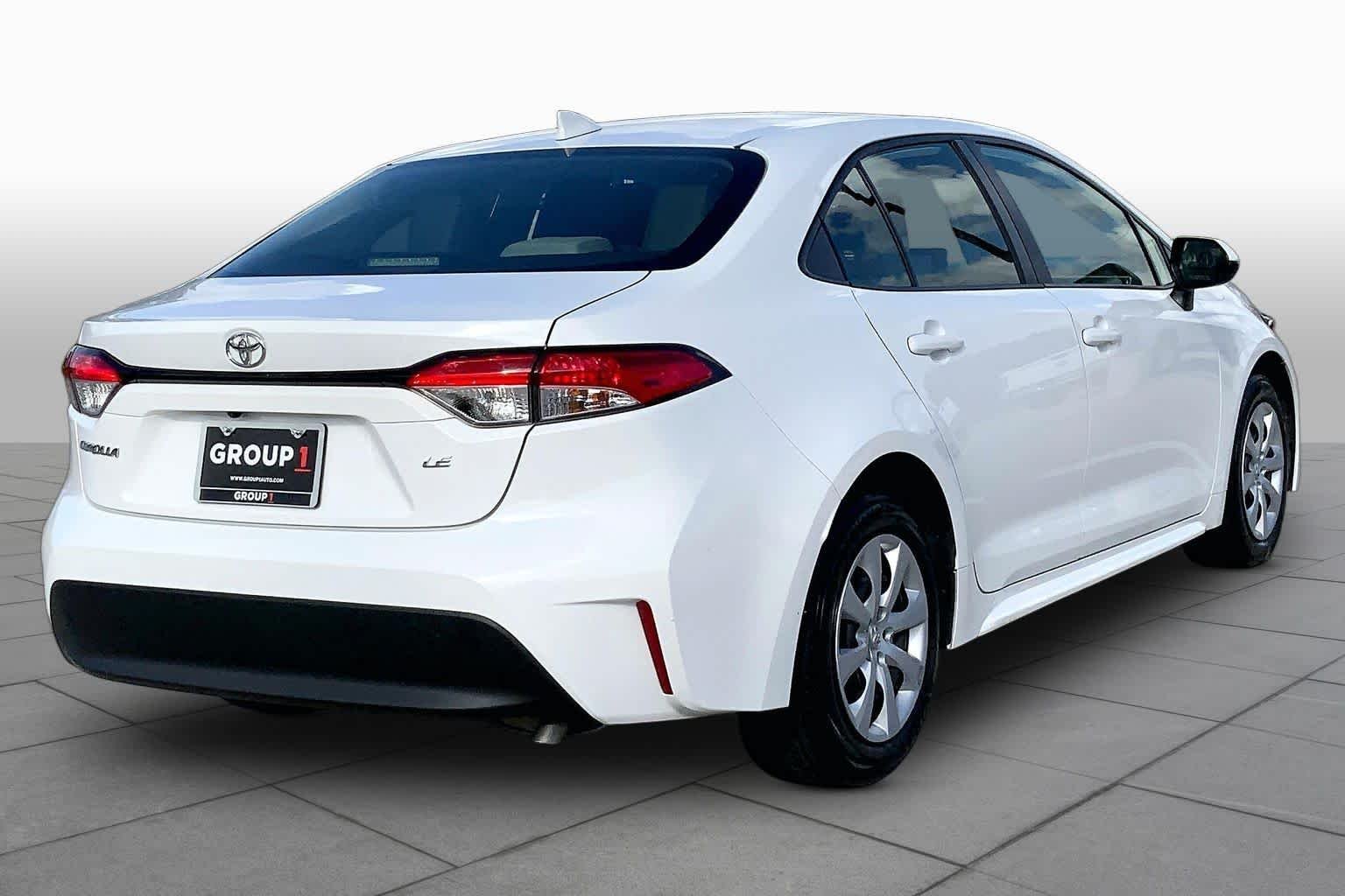 Used 2023 Ice Cap Toyota LE image 13