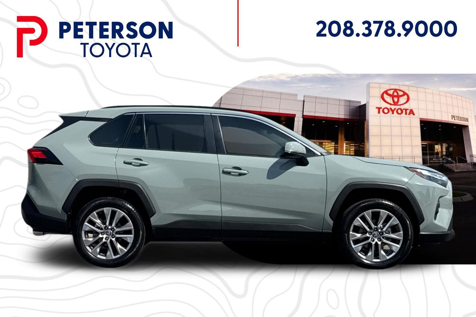 Used 2023  Toyota XLE Premium image 2