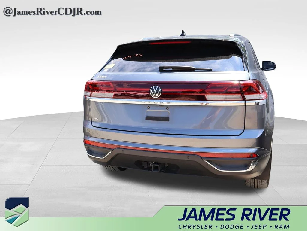 Used 2024 Gray Volkswagen 2.0T SE w/Technology image 24
